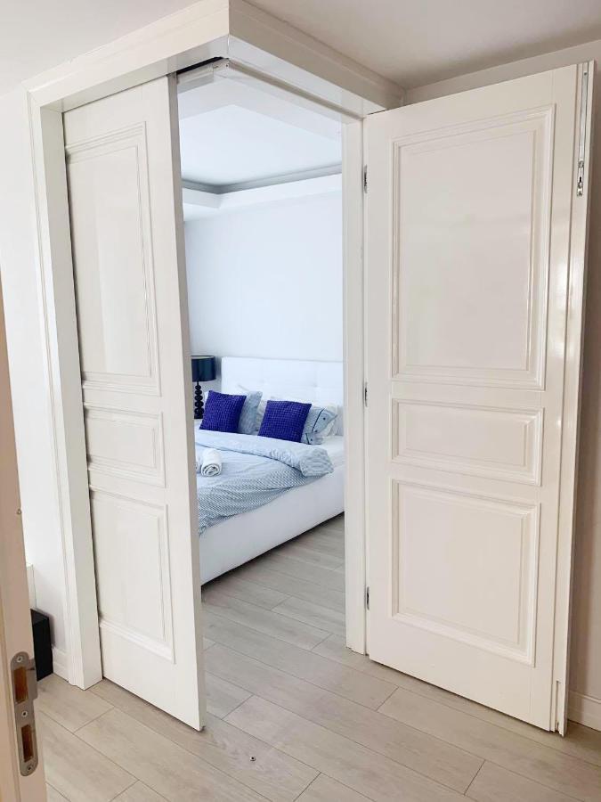 Costa Apartment